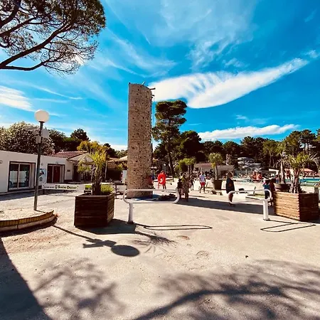 Mobilhomes De Pierrot 4*