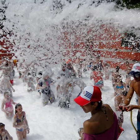 Mobilhomes De Pierrot 4*