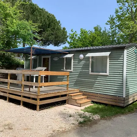 Mobilhomes De Pierrot 4*