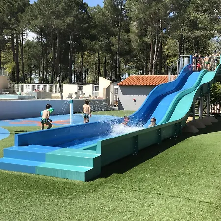 Camping Mobilhomes De Pierrot 4*