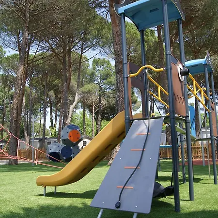 Mobilhomes De Pierrot Camping 4*