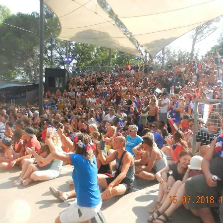 Mobilhomes De Pierrot Camping 4*