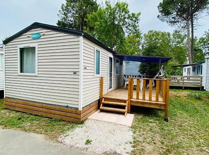 Mobilhomes De Pierrot Κάμπινγκ 4*